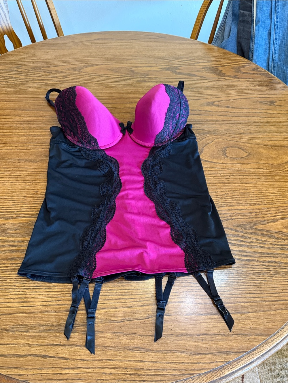 torrid Black and Hot Pink Lace Trim Bustier Chemise size 0